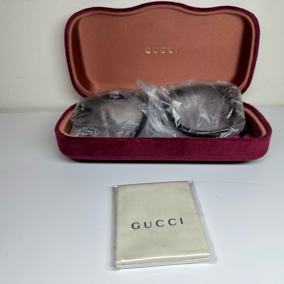 NWT GUCCI WOMENS GLASSES GG10820 BLACK WITH CASE AND LENS CLOTH - Picture 16 of 16